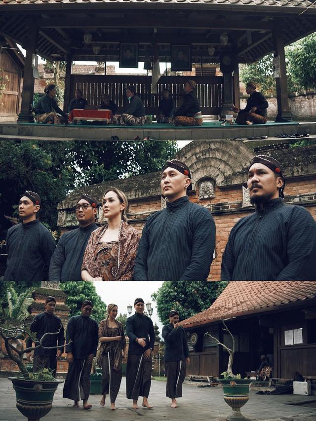 6 Potret Demian Aditya dan Sara Wijayanto di Jogja, Kunjungi Keraton Kotagede