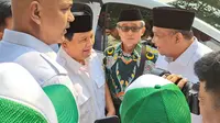 Ketua Umum Gerindra Prabowo Subianto Menghadiri Undangan Milad ke-25 Partai Bulan dan Bintang (PBB) di ICE BSD, Tangerang, Minggu (30/7/2023). (Liputan6.com/Pramita Tristiawati)