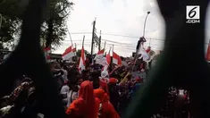 Mereka meminta agar Ahok dibebaskan dari tahanan.