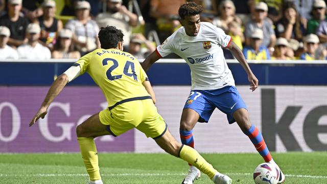 Foto: Melihat Aksi Lamine Yamal, Bocil 16 Tahun yang Bawa Barcelona Comeback di Markas Villarreal