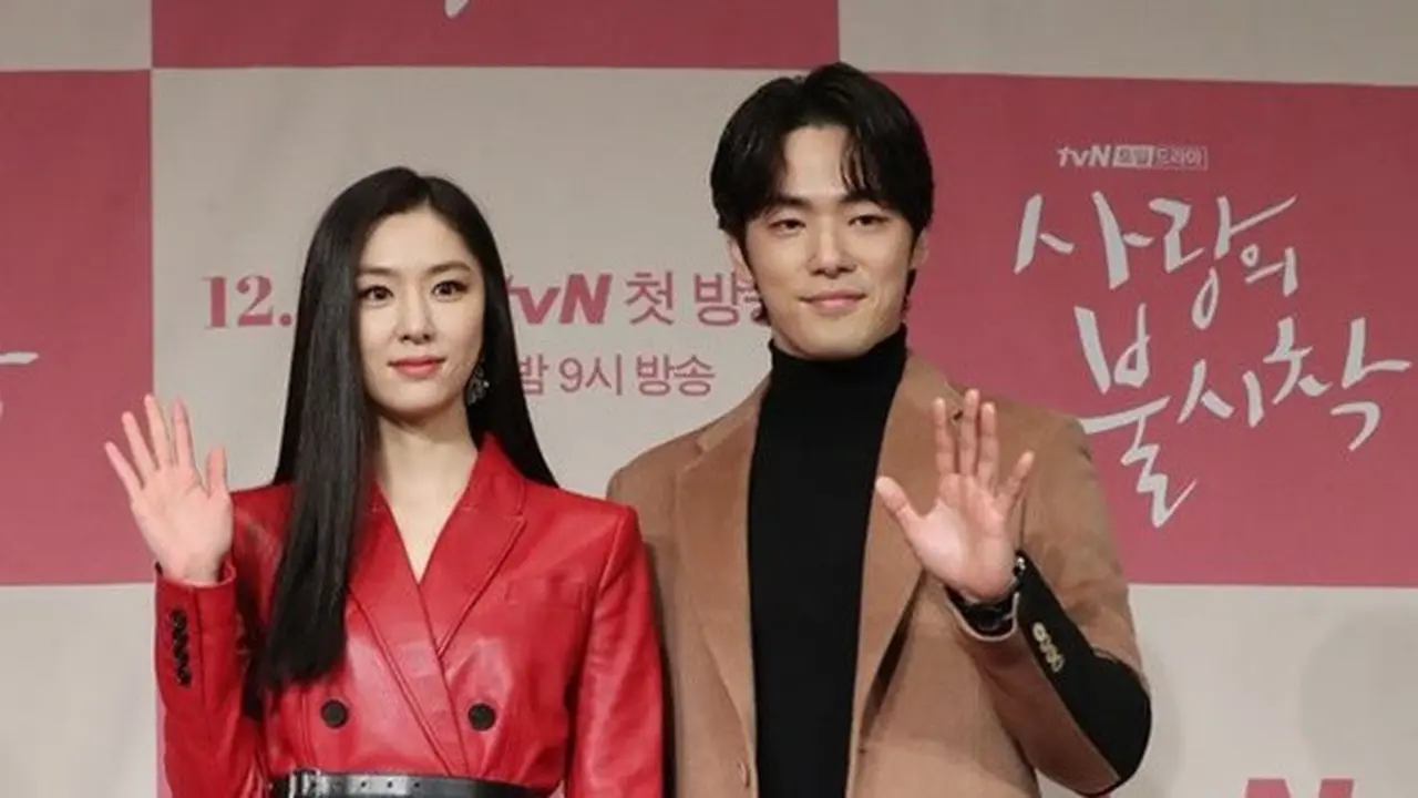 Digosipkan Pacaran, Ini 6 Potret Kebersamaan Kim Jung Hyun dan Seo Ji Hye