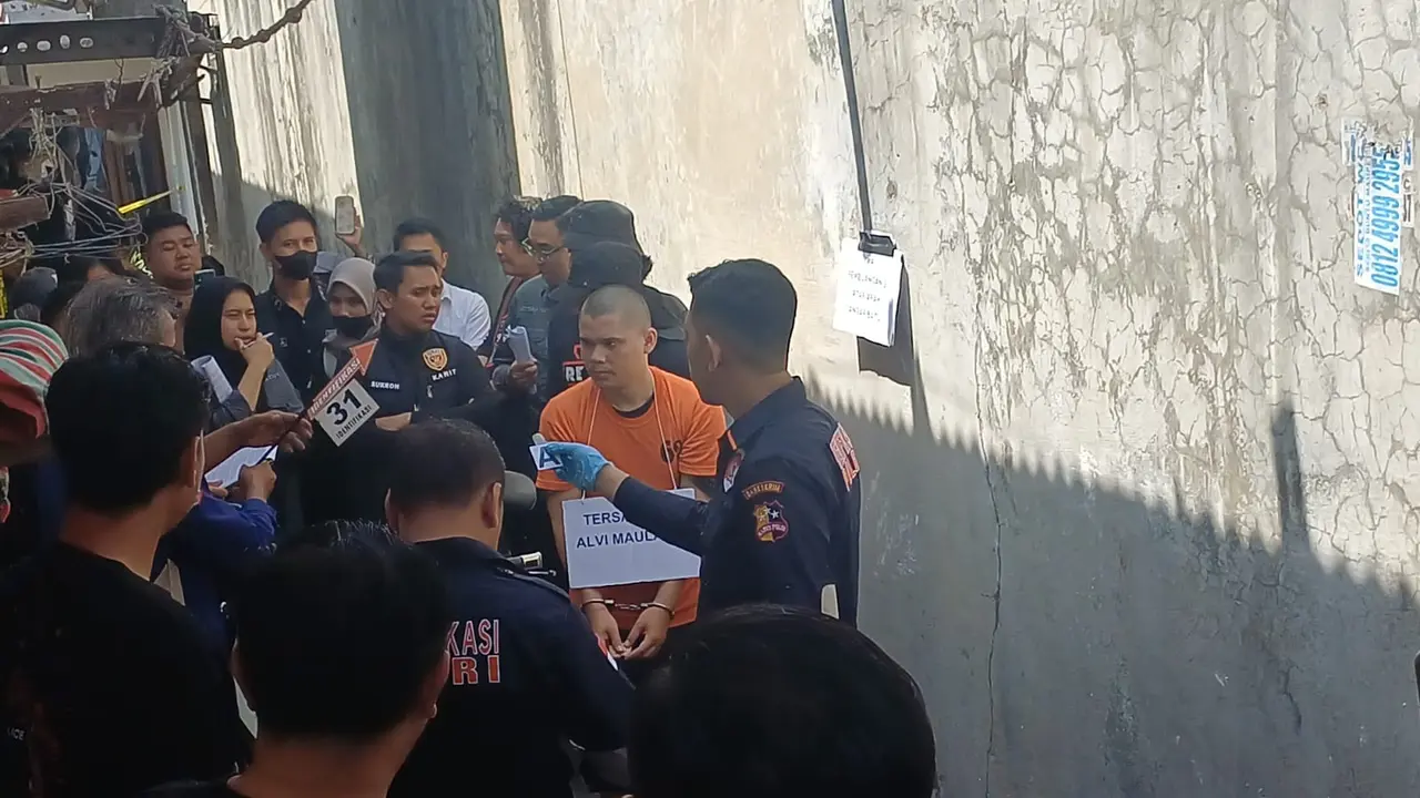 Rekonstruksi kasus mutilasi di Surabaya