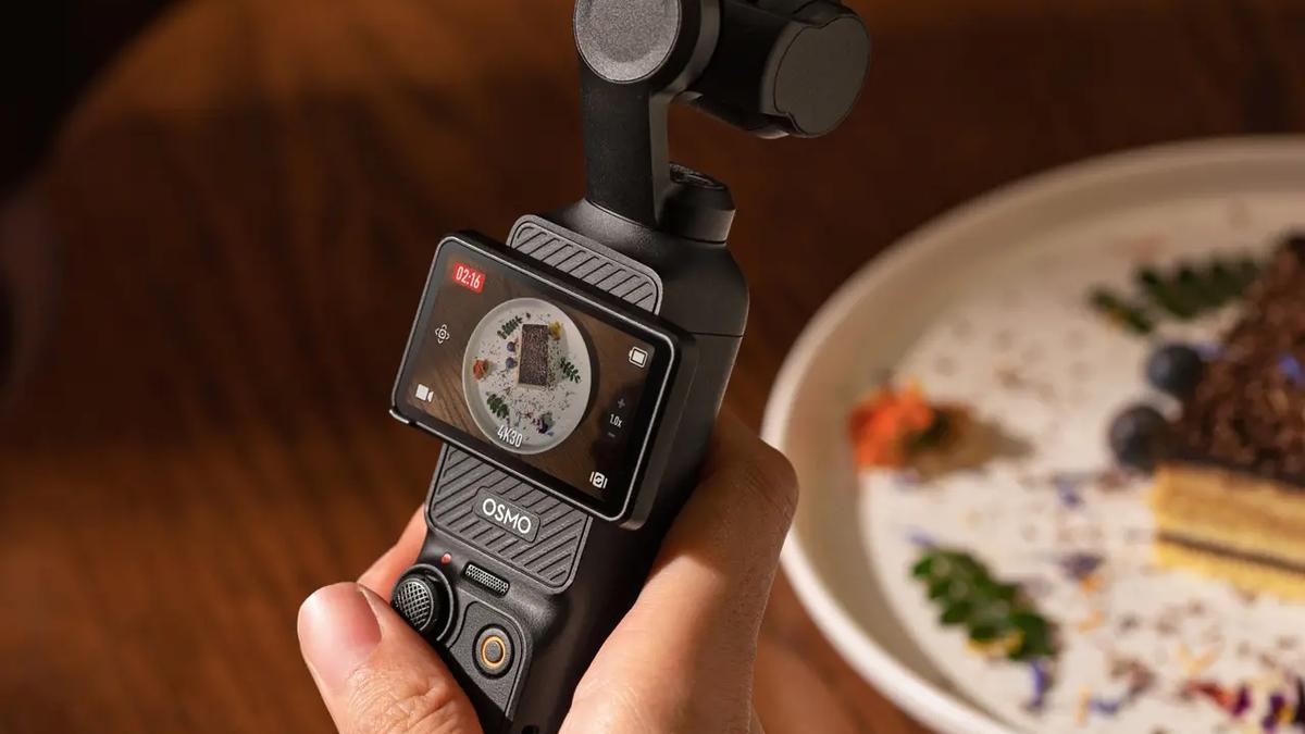 Harga DJI Osmo Pocket 3, Kamera Revolusioner dengan Sensor 1 Inci &amp; Layar Putar untuk Bikin Konten
