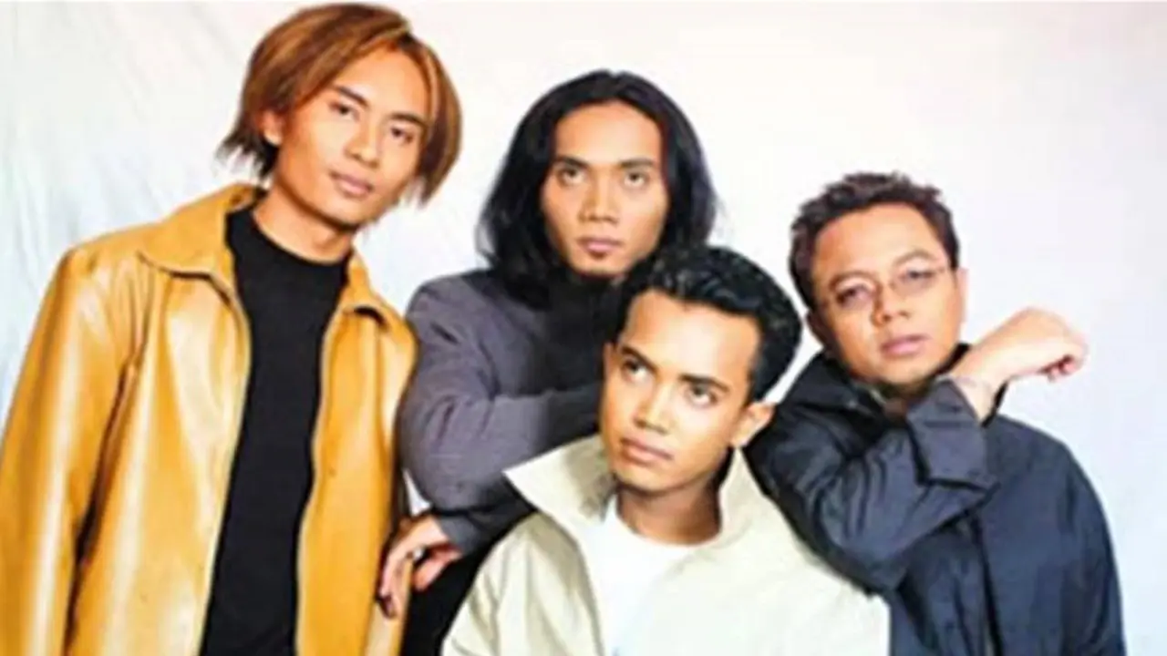 [Bintang] Exists