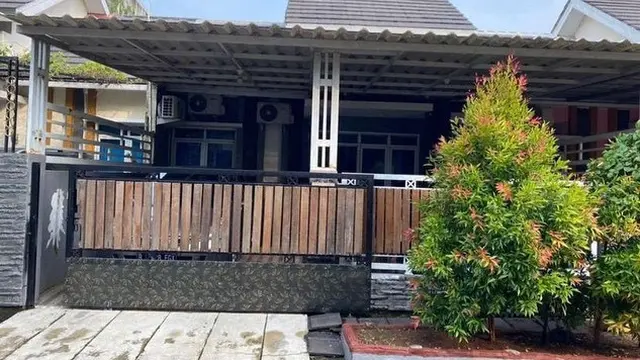 Zaskia Gotik jual rumah
