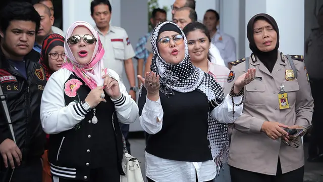 [Bintang] Elvy Sukaesih