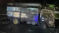 Potret Kendaraan Hangus Terbakar Saat Kerusuhan di Stadion Lukas Enembe Papua