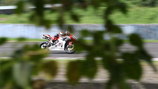 Gerry Salim, ARRC, Sirkuit Sentul, Supersports 600cc, Bola.com, Astra Honda Motor Team