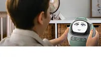 Orbit, Robot yang mengenalkan emosi pada anak autisme. Foto: YouTube Loughborough University