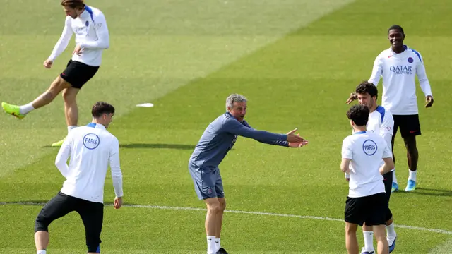 Latihan PSG Jelang Hadapi Bayern Munchen di Leg Pertama Semifinal Liga Champions 2025/2026