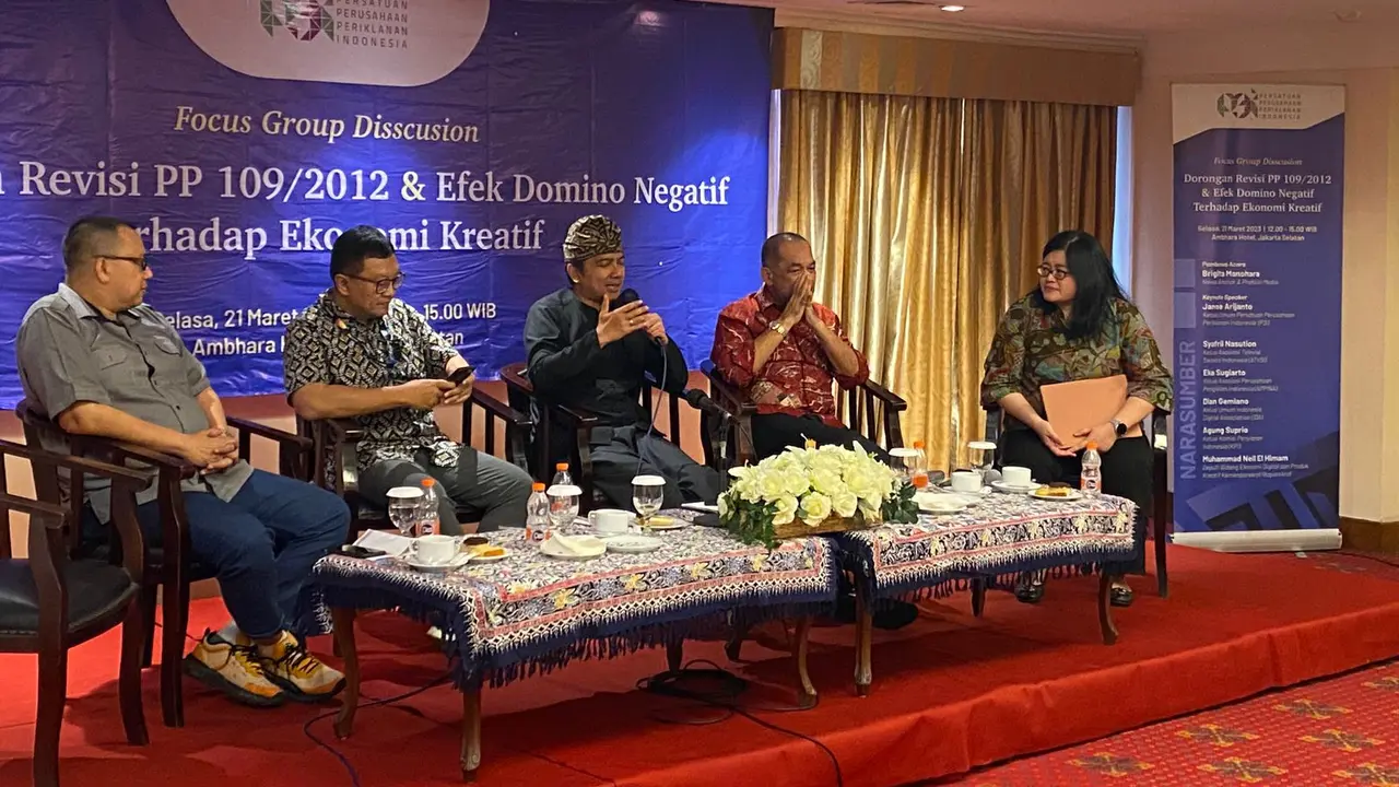Focus Group Discussion (FGD) terkait rencana larangan total iklan rokok di media yang dilakukan di Ambhara Hotel, Jakarta (21/3/2023).