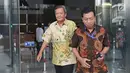 Ketua DPD Gerindra ‎Lampung, Gunadi Ibrahim berjalan keluar dari ruang penyidikan KPK, Jakarta, Jumat (9/3). Gunadi memenuhi panggilan terkait kasus dugaan suap persetujuan pinjaman daerah untuk APBD Lampung Tengah TA 2018. (Liputan6.com/Herman Zakharia)