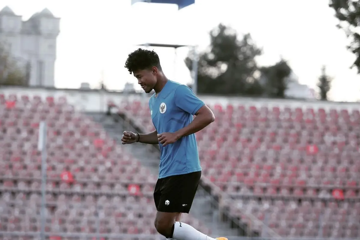 Bagus Kahfi mengikuti latihan bersama Timnas Indonesia U-23.