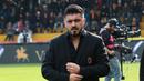 Ekspresi Gennaro Gattuso usai pertandingan melawan Benevento pada lanjutan Liga Serie A Italia di Italia (3/12). Dalam debutnya Gattuso hanya membawa Milan bermain imbang Benevento. (AFP Photo/Carlo Hermann)