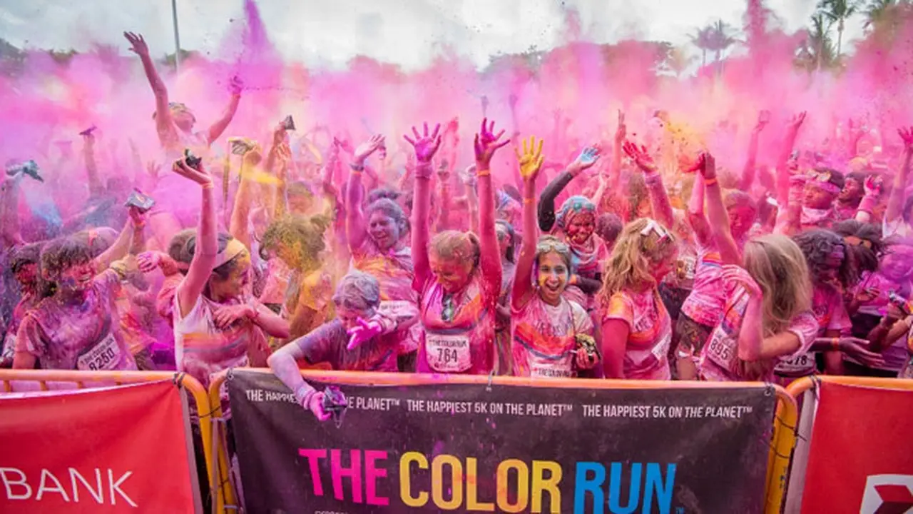 Ribuan Orang Ikuti Ajang Lari `The Colour Run Jakarta`