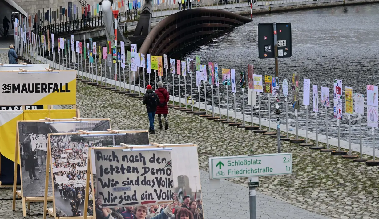 Diperingati setiap tahunnya, runtuhnya Tembok Berlin menandai momen penting dalam sejarah dunia. (Tobias SCHWARZ/AFP)