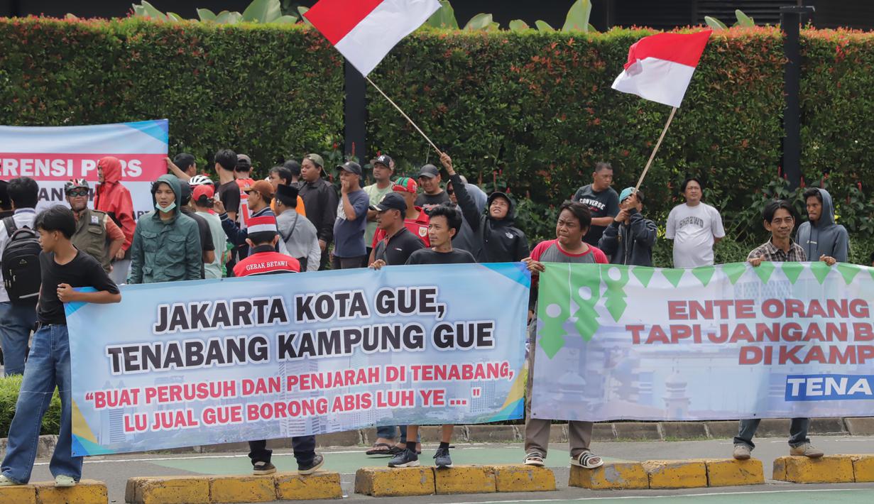 Mereka menilai unjuk rasa yang digelar sejumlah elemen masyarakat memang perlu dilakukan untuk mengingatkan pemerintah supaya kembali ke jalur yang benar. (merdeka.com/Arie Basuki)