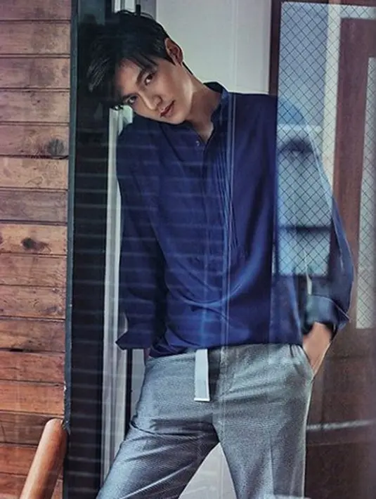 Senilai US$ 784.951 atau sekitar Rp 11 miliar didapatkan Lee Min Ho setiap kali ia tampil di atas panggung, seperti melakukan jumpa fans atau promo iklan. Kabar tersebut diwartakan oleh KoreaBoo, Senin (2/10/2017). (Instagram/actorleeminho)