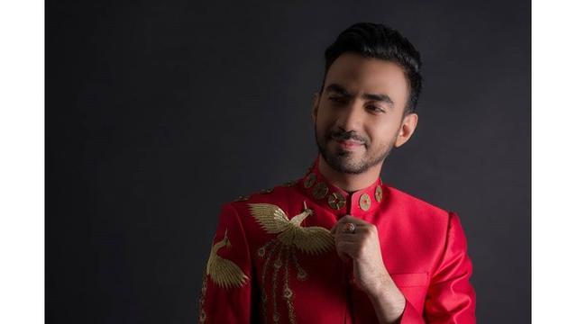 7 Pesona Reza Zakarya, Dipercaya Jadi Komentator Dangdut Academy Asia 5