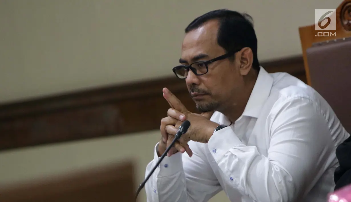 Terdakwa kasus dugaan suap seleksi pengisian jabatan pimpinan tinggi di Kemenag, Haris Hasanuddin saat menjalani sidang lanjutan di Pengadilan Tipikor, Jakarta, Rabu (19/6/2019). Sidang beragendakan mendengarkan keterangan saksi yang dihadirkan JPU KPK. (Liputan6.com/Helmi Fithriansyah)