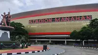 Stadion Manahan Solo bersiap menyambut Piala Menpora 2021. (Bola.com/Vincentius Atmaja)