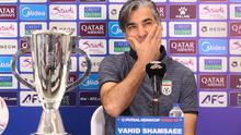 Pelatih Timnas Futsal Iran, Vahid Shamsaei, dalam sesi konferensi pers menjelang final Piala Asia Futsal 2026 di Indonesia Arena, Jakarta, Jumat (6/2/2026). (Bola.com/Muhammad Iqbal Ichsan)