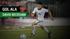 Gol ala legenda Manchester United dan Inggris, David Beckham, yang dicetak Feby Eka Putra pada babak pertama laga Timnas Indonesia U-19 kontra Filipina yang berakhir dengan skor 9-0 di Grup B Piala AFF U-18 2017, Kamis (7/9).