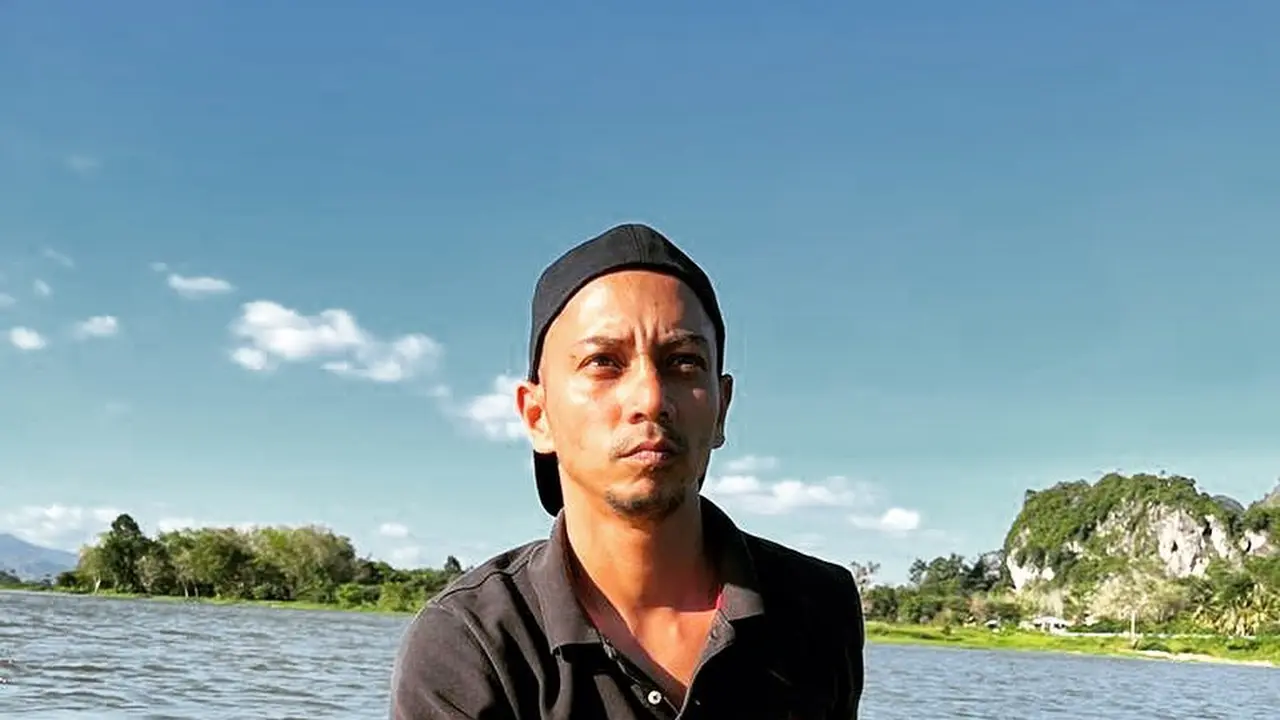 Suka Travelling, Ini 7 Potret Terbaru Fauzi Baadilla yang Dianggap Penganguran
