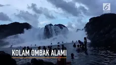 Puluhan orang berkumpul di Laguna Laswitan, Filipina untuk menikmati fenomena alam kolam ombak.