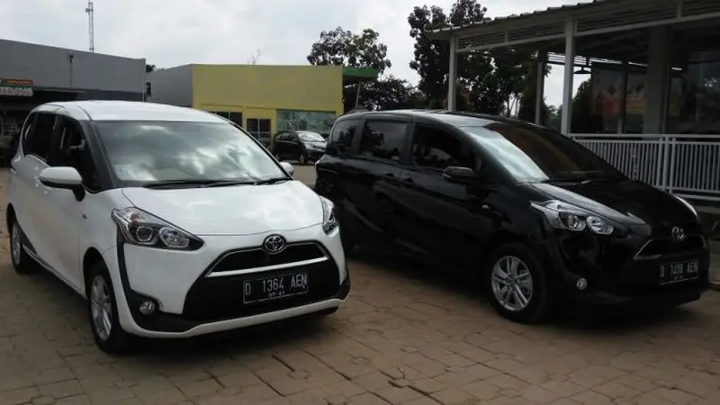 Toyota Sienta