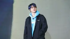 Bertepatan pada hari Minggu, 17 Juli 2022, merupakan hari ulang tahun Wonwoo SEVENTEEN. Idol kelahiran 1999 ini merupakan rapper Korea Selatan di bawah Pledis Entertainment dan anggota boy grup SEVENTEEN di bawah Tim Hip Hop. Yuk, intip sederet potret Wonwoo yang tak kalah paripurna. (FOTO: instagram.com/everyone_woo/)