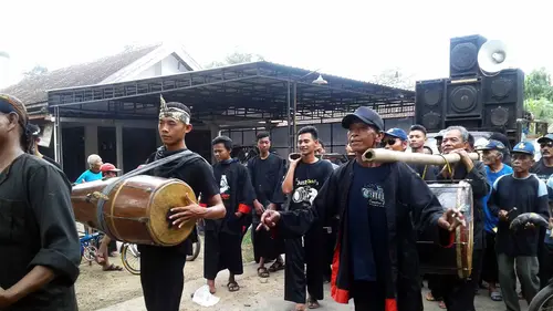 038751600_1492503867-20170418-alat_musik-dongkrek-ponorogo