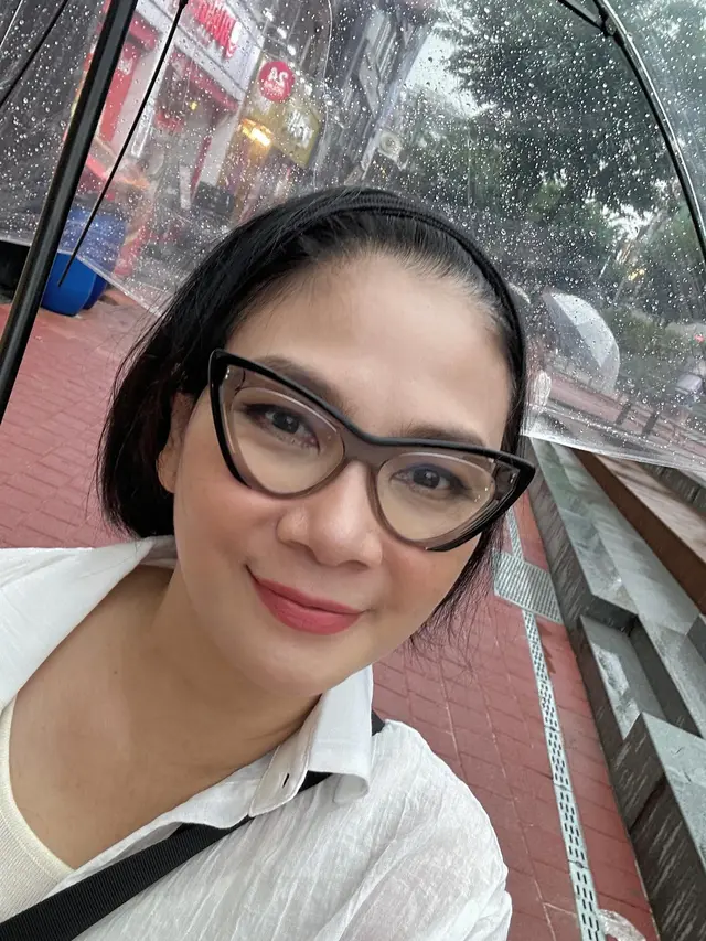 7 Potret Dian Nitami Usai Jalani Operasi Plastik Face Lifting, Tampil Makin Muda