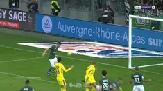 Paris Saint-Germain patut merasa beruntung memperoleh satu poin seusai imbang 1-1 di kandang St Etienne, Jumat (6/4). Tuan rumah t...