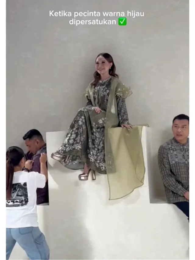 6 Potret Juri Indonesian Idol Pakai Baju Muslim Edisi Lebaran 2025, Stunning