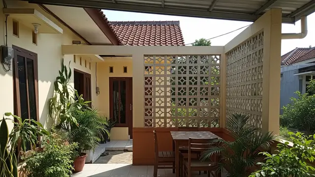 9 Inspirasi Area Santai Belakang Rumah dengan Sekat Semi Terbuka, Nyaman dan Tetap Sejuk