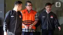 Komisi Pemberantasan Korupsi (KPK) menetapkan sekaligus menahan Mantan Direktur Utama PT Perusahaan Gas Negara (PGN) periode 2008–2017, Hendi Prio Santoso, Rabu (1/10/2025). (Liputan6.com/Helmi Fithriansyah)
