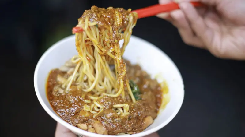 Mi ayam rendang sedang hits di Yogyakarta