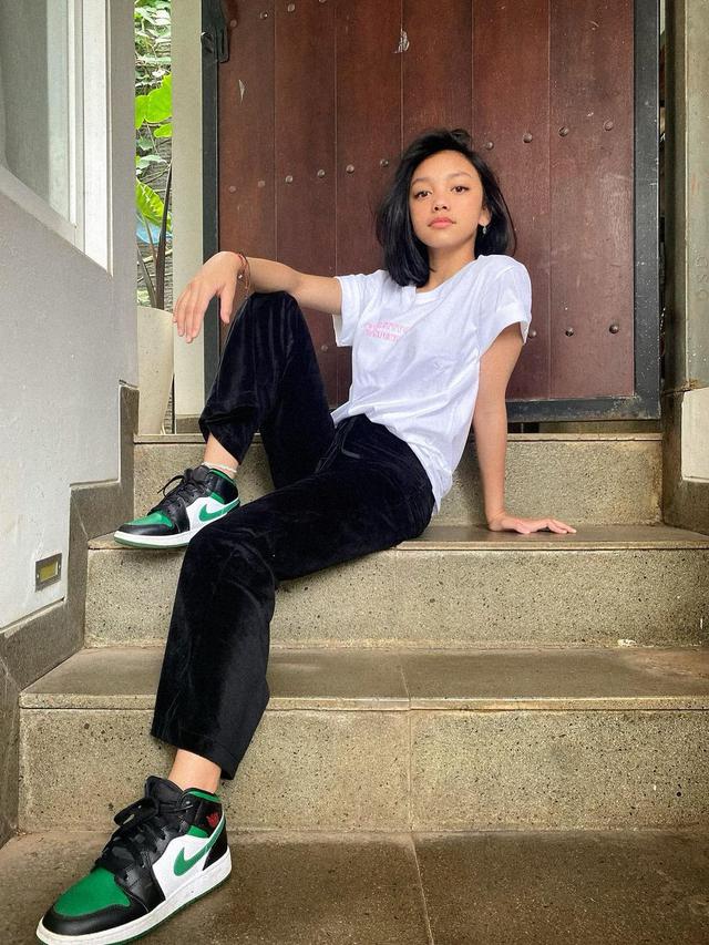 Potong Rambut Pendek, Ini 6 Potret Terbaru Naura Tampil Makin Dewasa