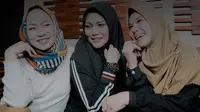 Regina, Puput Melati dan Happy Yofitantri