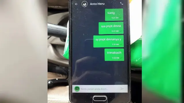 Tidak jarang ada oknum-oknum pelanggan yang menguras kesabaran para pengemudi ojek online.