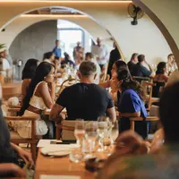 LUMA hadirkan kesan berbeda dan berkesan untuk bersantap.