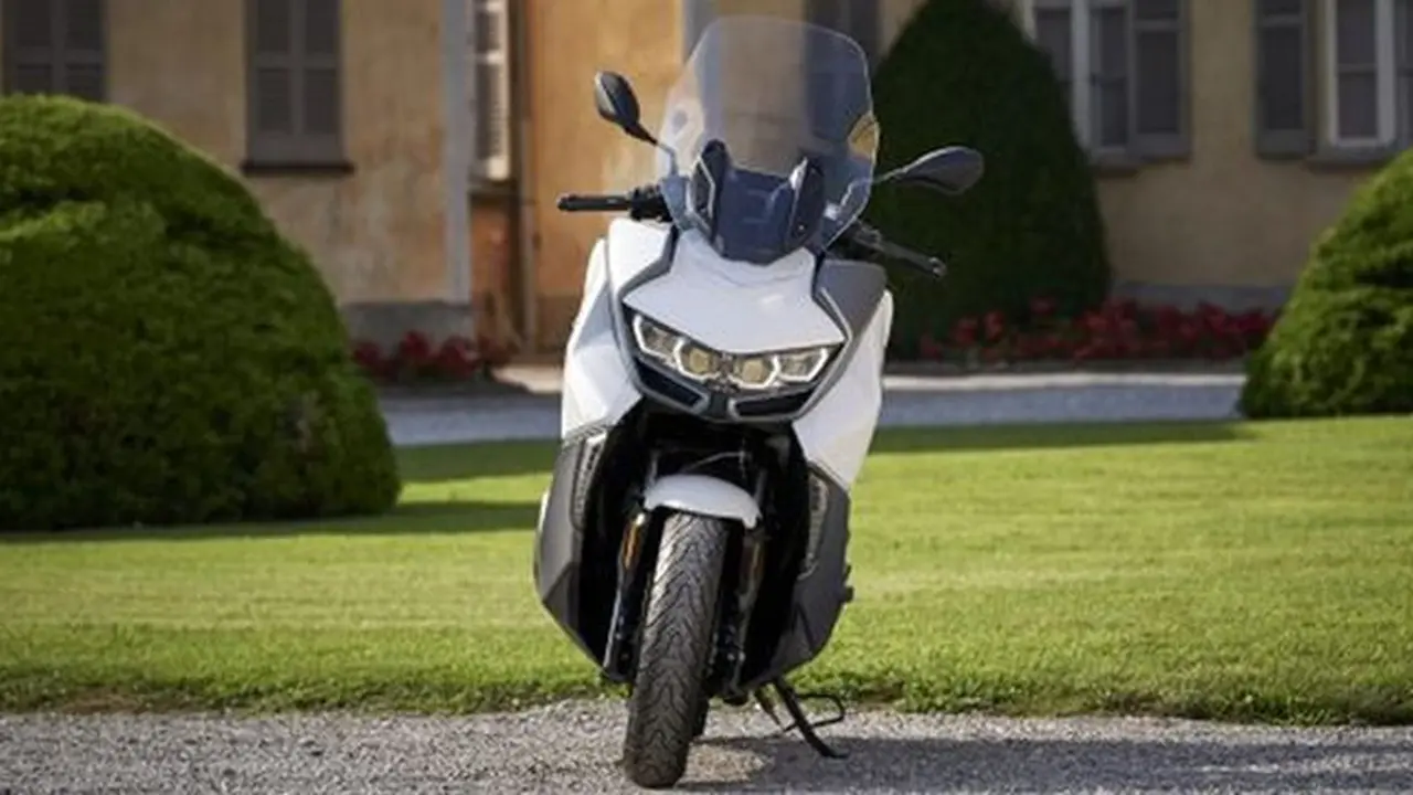 BMW C400GT