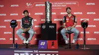 Pecco Bagnaia (kanan) finis di depan Jorge Martin pada Sprint Race MotoGP Barcelona di Sirkuit Catalunya hari Sabtu 16 November 2024. (Manaure QUINTERO / AFP)