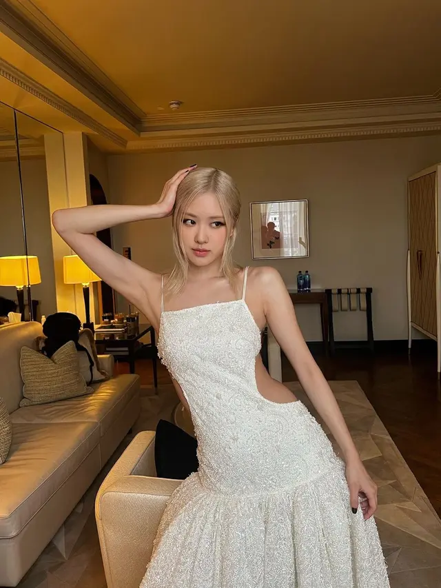 7 Gaya Penampilan Rose Blackpink saat Hadiri Pameran Tiffany & Co, Jadi Sorotan
