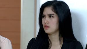 6 Aktris Cantik yang Rela Lepas Busana Demi Game of 