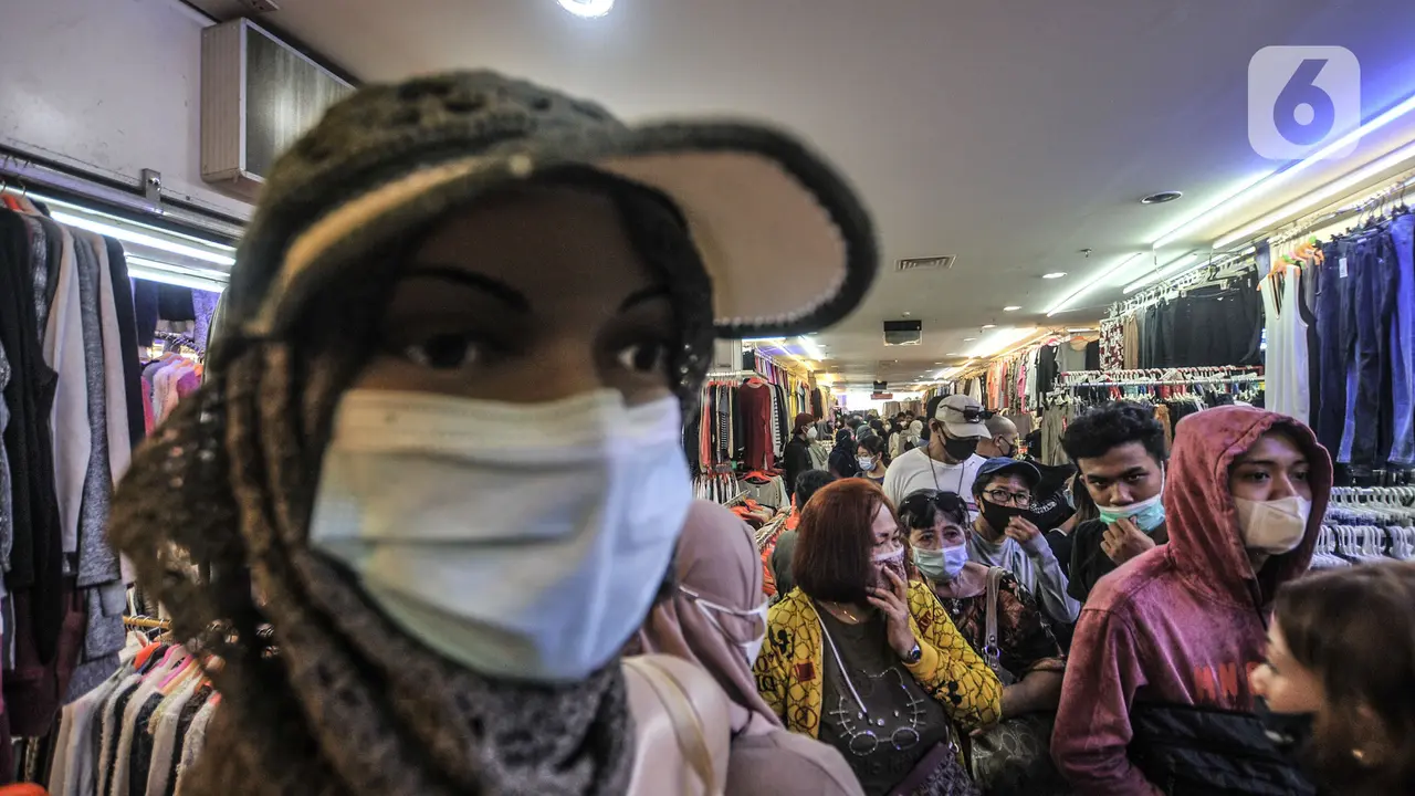 Jelang Lebaran, Bursa Pakaian Impor Bekas Ramai Diburu