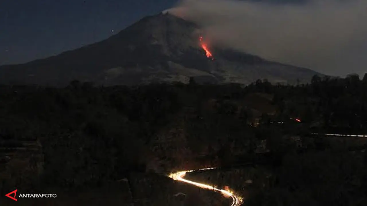 3-gunung-sinabung-140211b.jpg