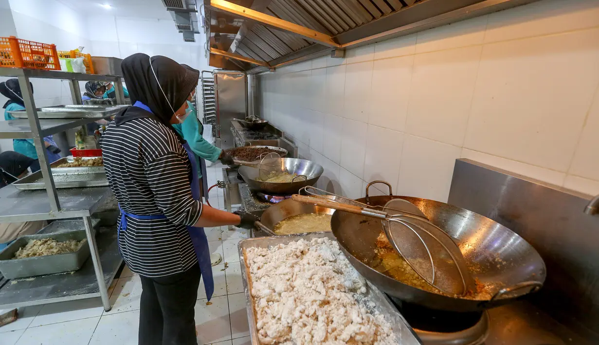 Kementerian Keuangan (Kemenkeu) mencatat realisasi anggaran Makanan Bergizi Gratis (MBG) hingga awal Oktober 2025 mencapai Rp 20 triliun. (merdeka.com/Arie Basuki)