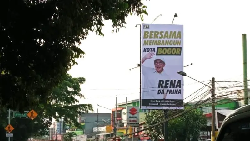 Baliho Rena Da Frina, sosok yang ingin maju di Pilkada Kota Bogor 2024.